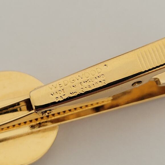 Wedgwood Jasperwear Cufflinks Pin Clip Set Gold Black Tone Horse England Round - Picture 3 of 10